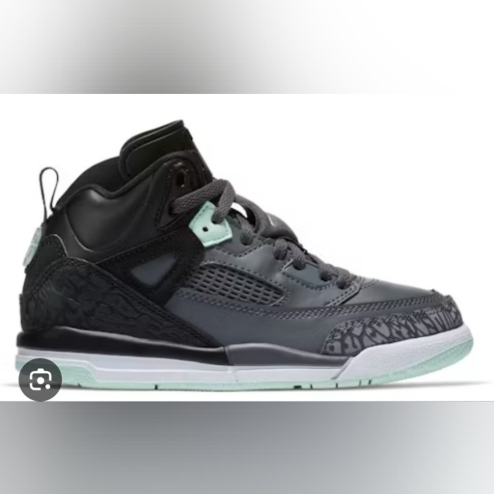 Air Jordan Spizike "Mint Foam" Size 6Y - Almost like new